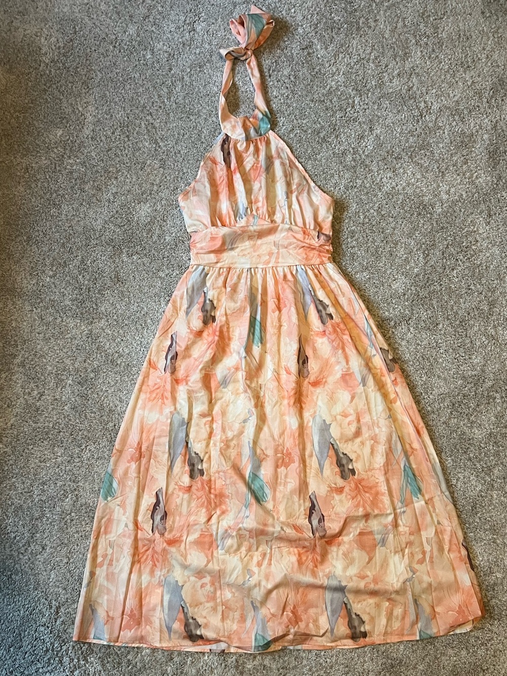 Sleeveless Halter Floral Maxi Dress in Peach - Picture 5 of 12